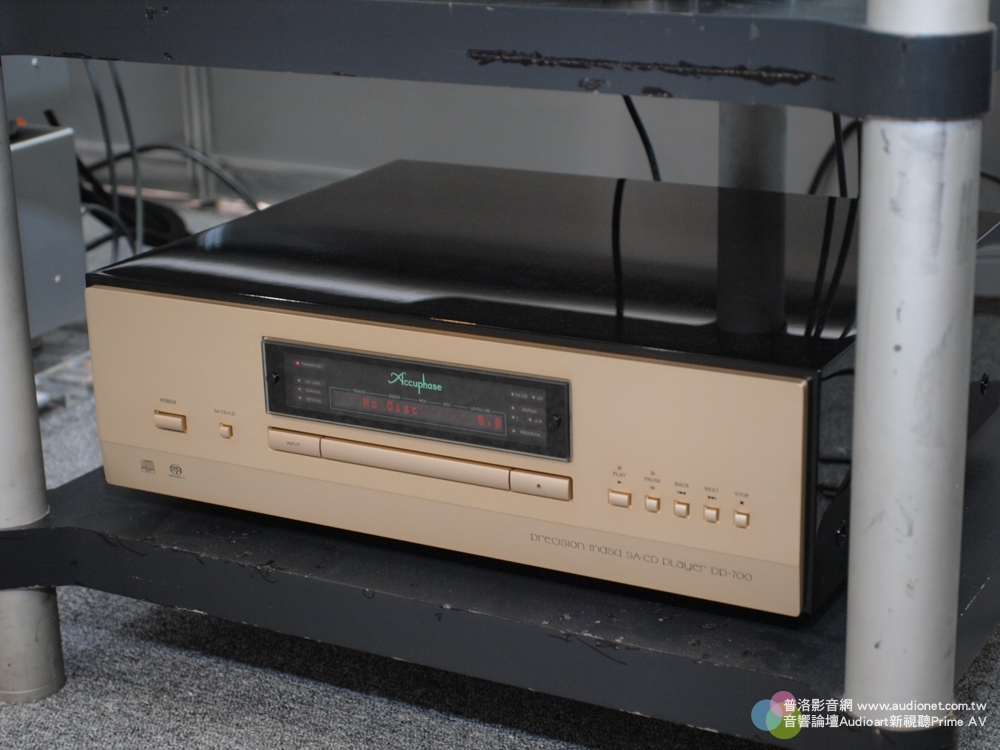 Accuphase01.jpg