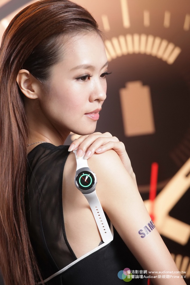 Samsung Gear S2腕「轉」潮流 轉動生活無限精彩