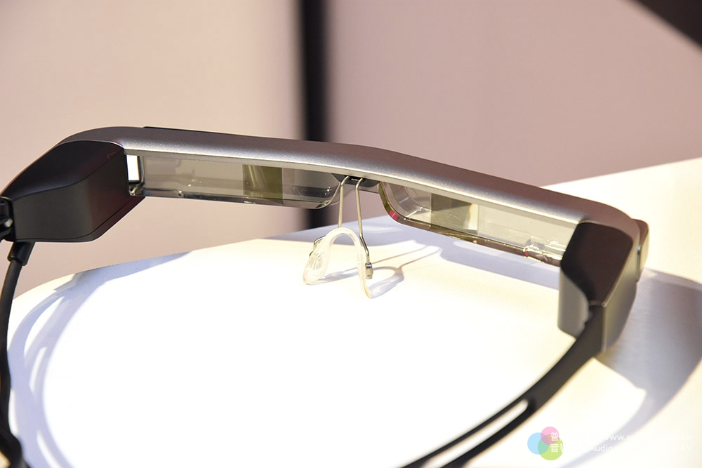 EPSON智慧眼鏡Moverio BT-300新發表