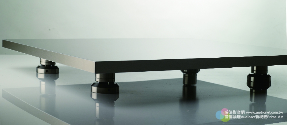 Finite Elemente Carbon Fiber Shelf，深邃、解析、3D