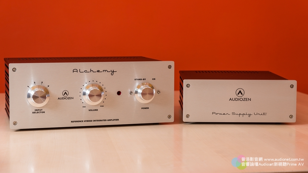 Audiozen Alchemy Reference Hybrid Integrated Amplifier02.jpg
