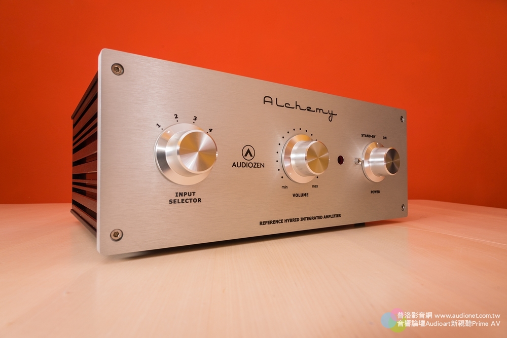 Audiozen Alchemy Reference Hybrid Integrated Amplifier01.jpg