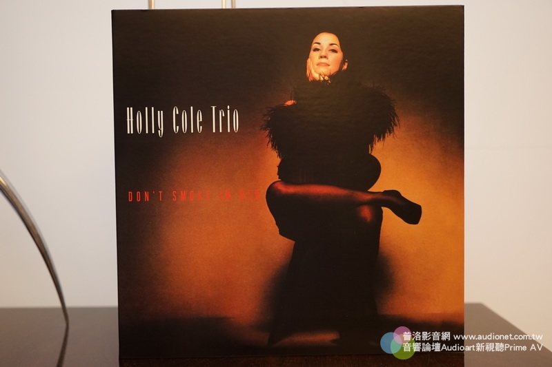 Holly Cole Trio Don'tSmoke in Bed