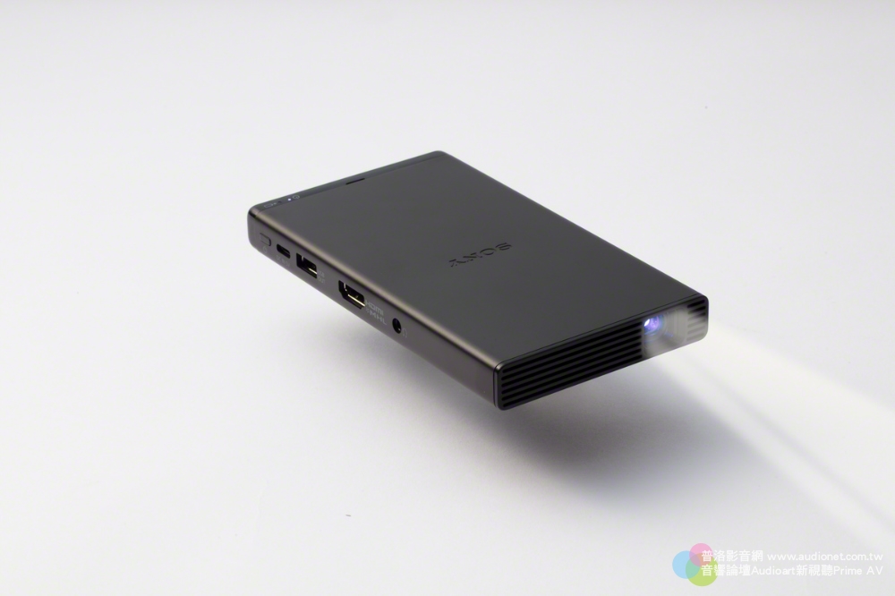 Sony推出行動微型投影機MP-CD1