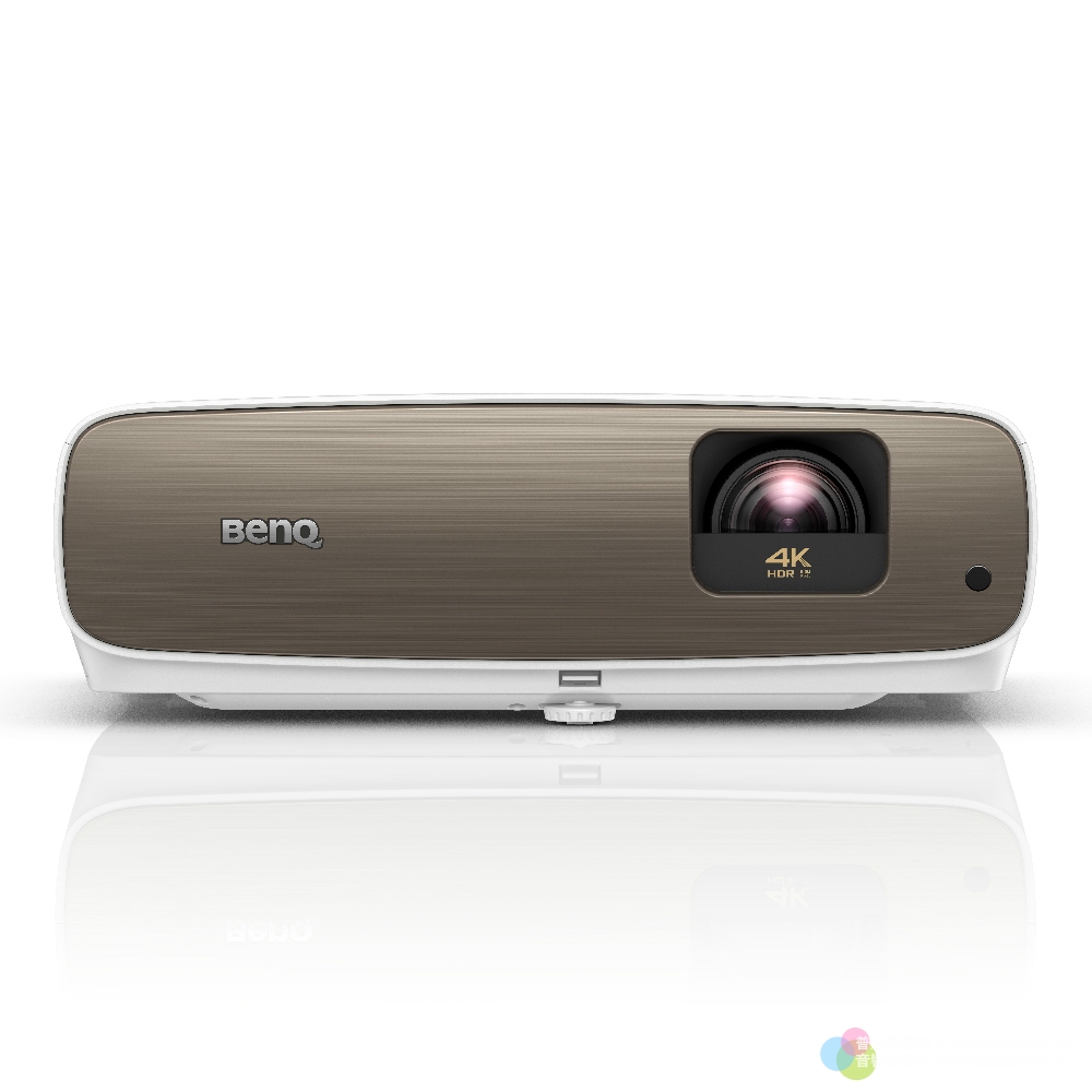 BenQ W2700最適合在客廳使用的4K投影機