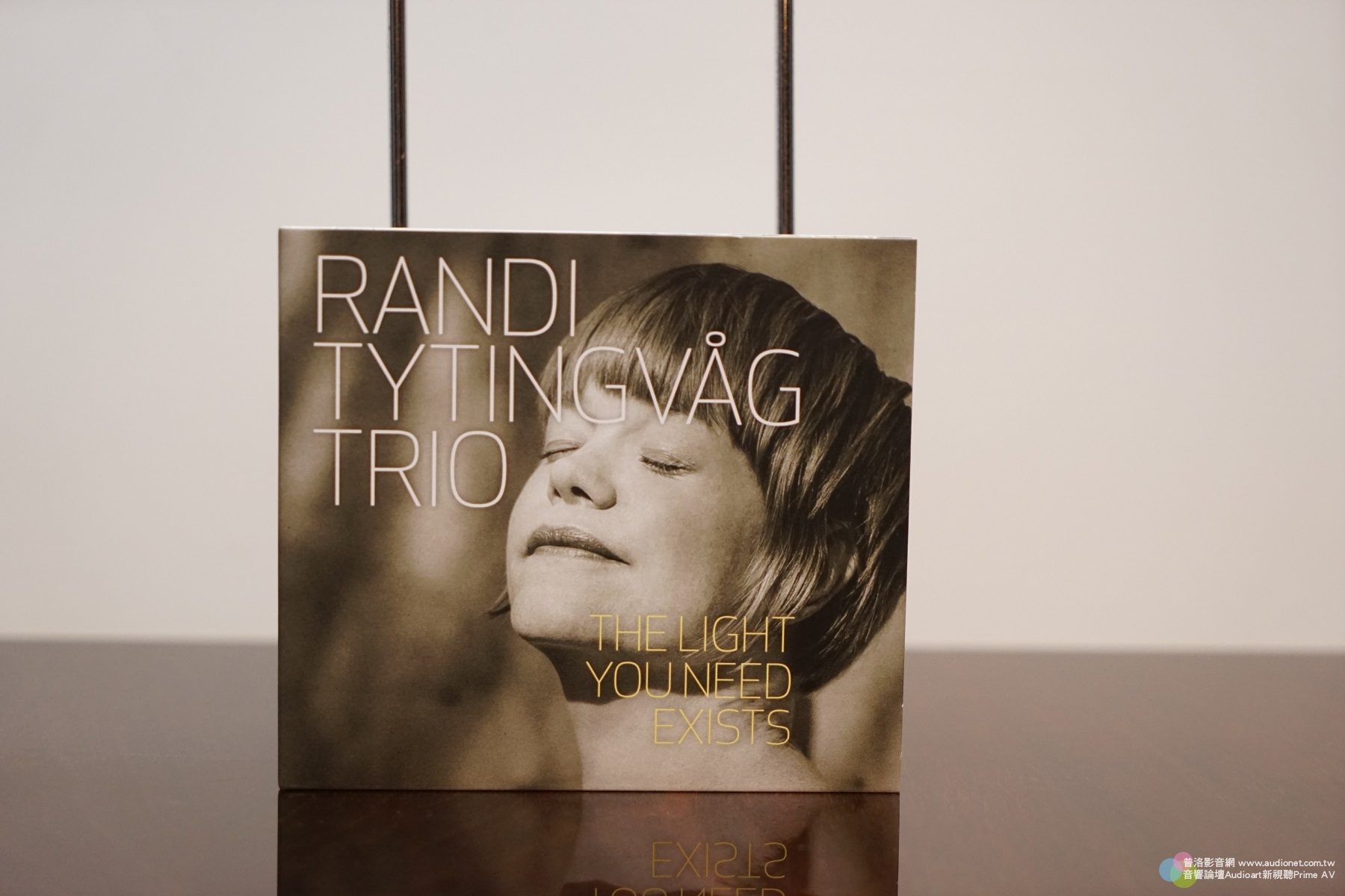 The Light You Need Exists Randi Tytingvag Trio第一首就感人
