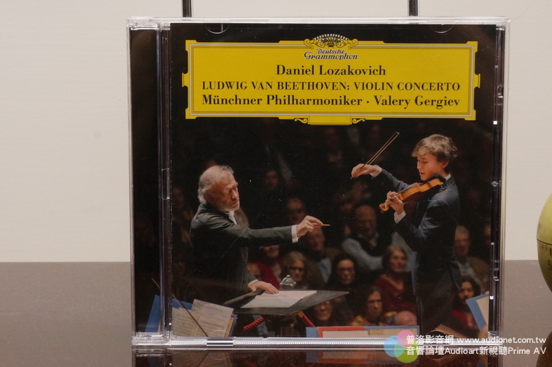 Daniel Lozakovivh演奏貝多芬小提琴協奏曲，音效絕佳、演奏者最年輕的版本