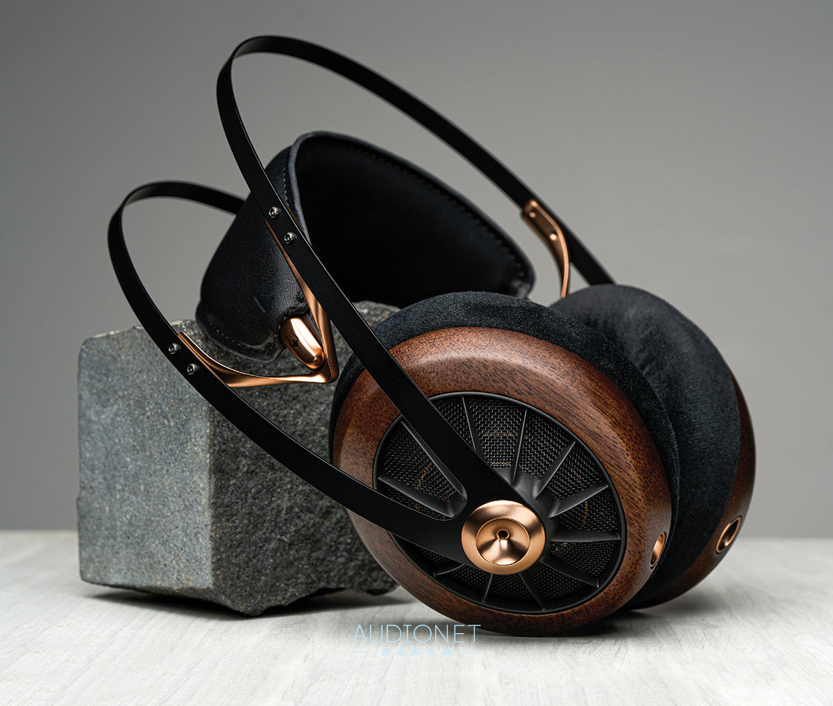 Meze Audio 109 Pro首款開放式的動圈耳罩耳機